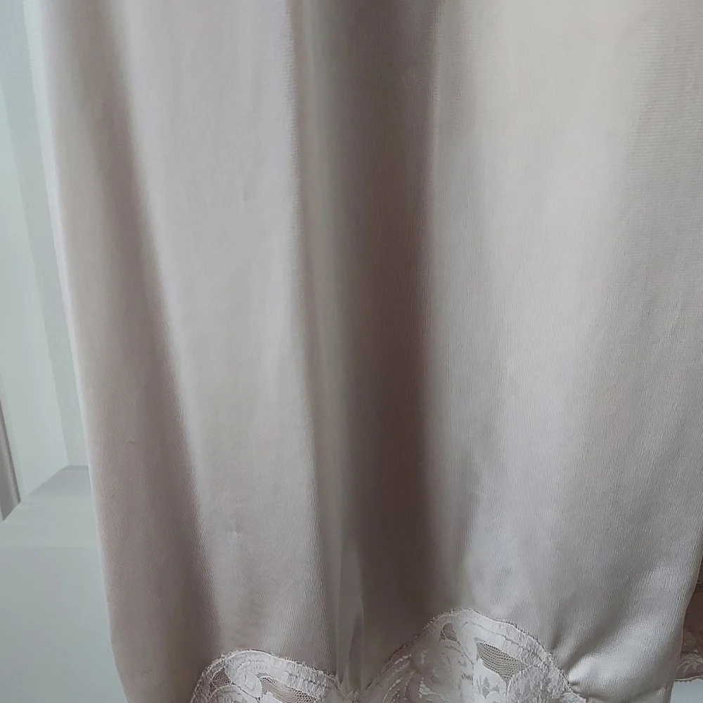 Vintage Vanity Beige Ecru Nylon Antron III Slip Chemise Lace Trim 36 Fairy